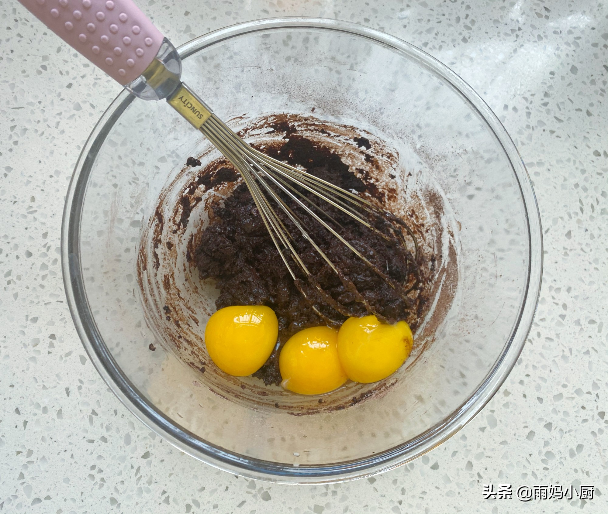 可可戚风蛋糕不塌陷不回缩好吃,不回缩口感绵密的蛋糕