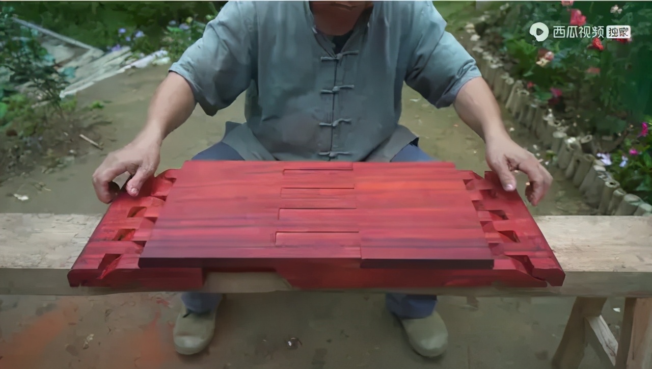 木工大叔年收入100万,木工大爷一年收入多少