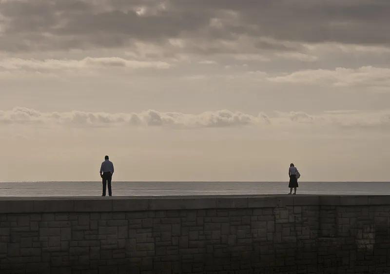 抛开别人的眼光活出自己样子,抛下别人的期待成为真正的自己