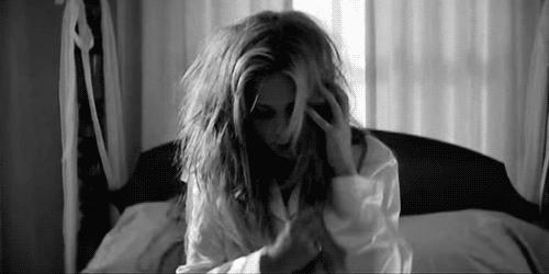 能让头发乌黑靓丽的洗发用品,用什么洗发水能让头发浓密乌黑