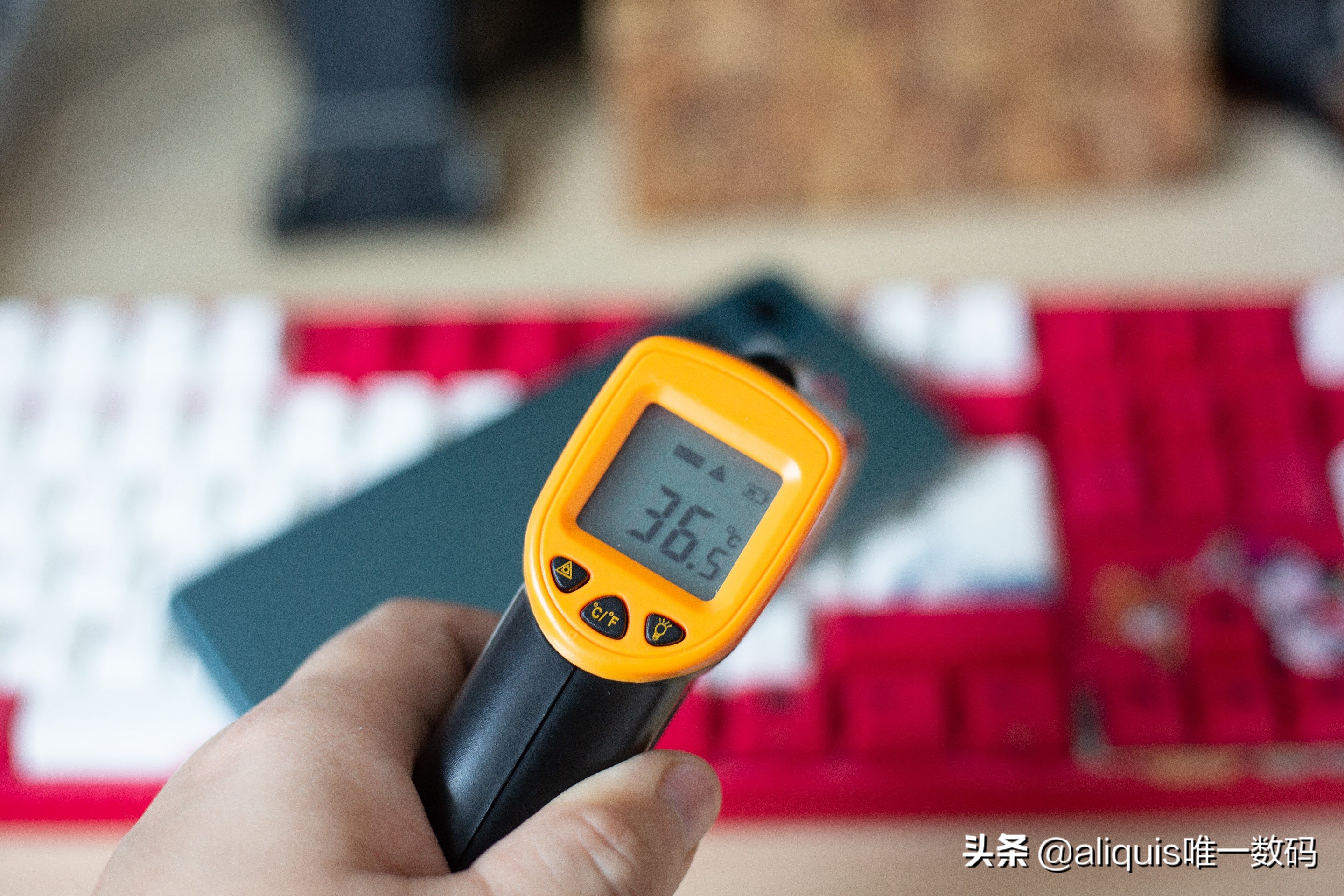 红魔手机散热神器测评,手机超强制冷器