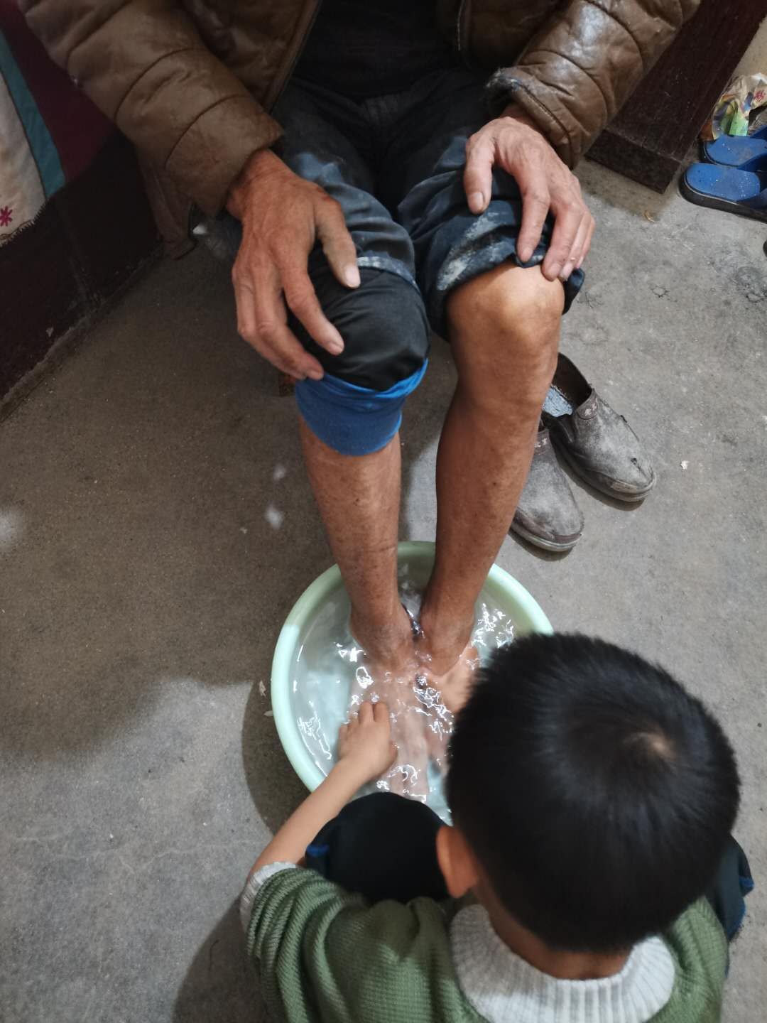 九九重阳节尊老爱老活动,九九重阳节尊老敬老把爱带回家