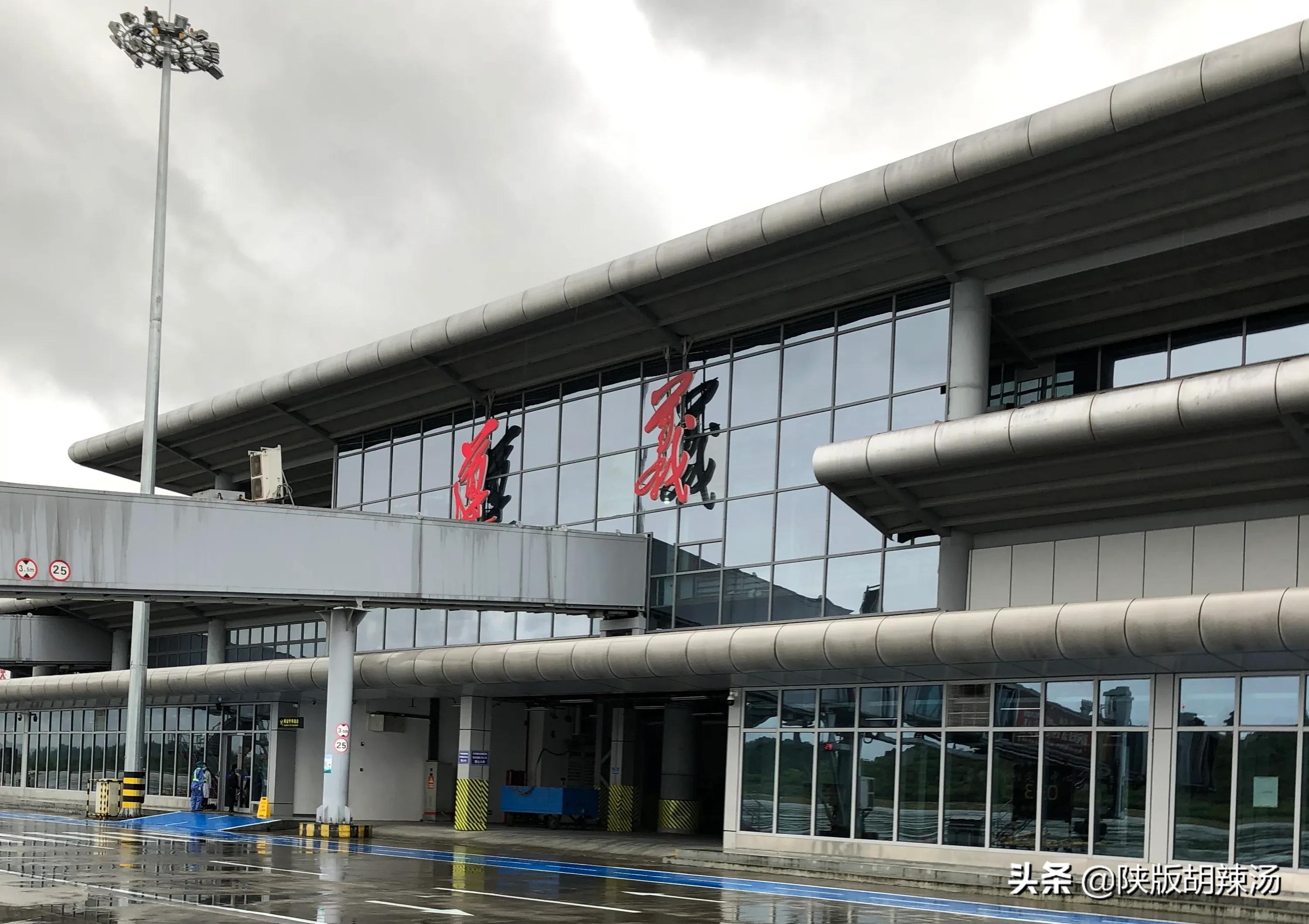 铁中梧桐校区住校吗,铁中住校吗