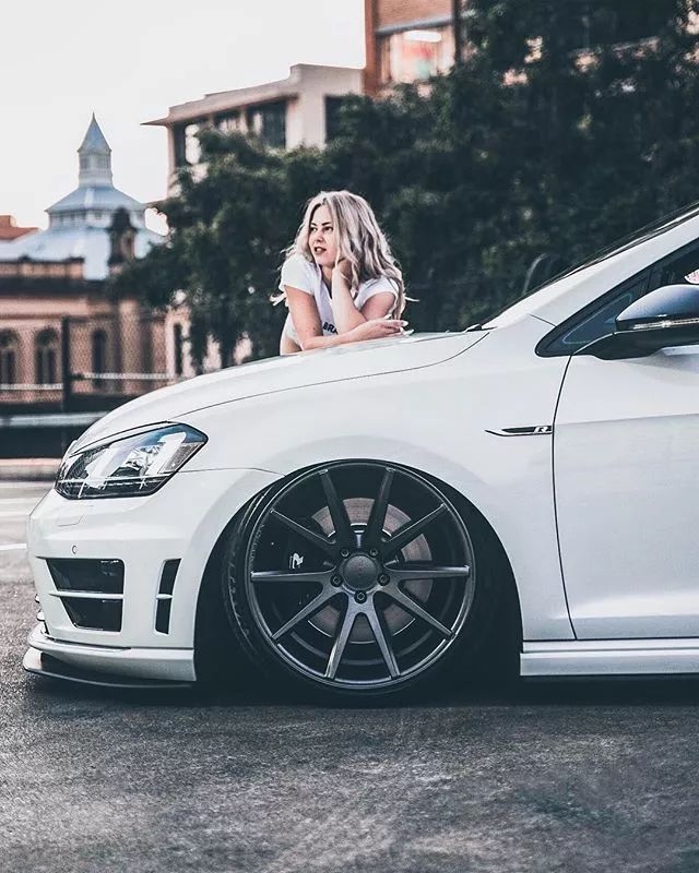 玩改装车的骚年们，没有一套精致的轮毂都不好意思出门！