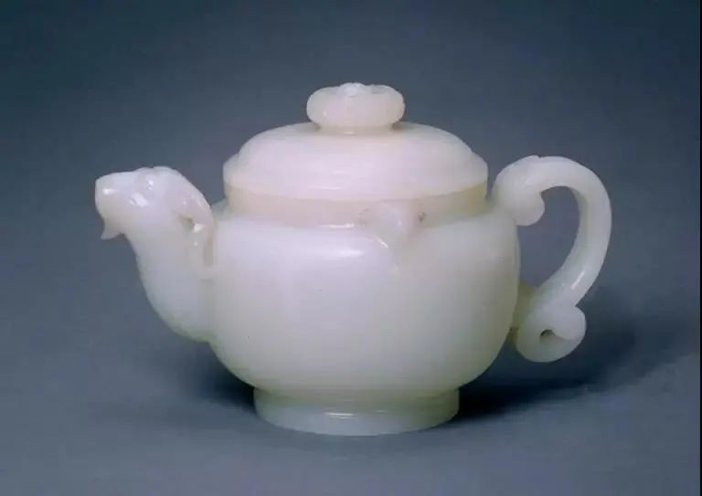 适合戴玉的季节,夏天适合戴哪种玉镯