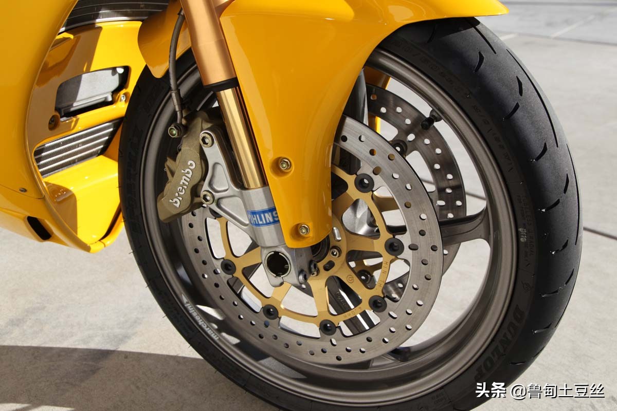 毂锐驰,碟刹刹车片在车上怎么看磨损