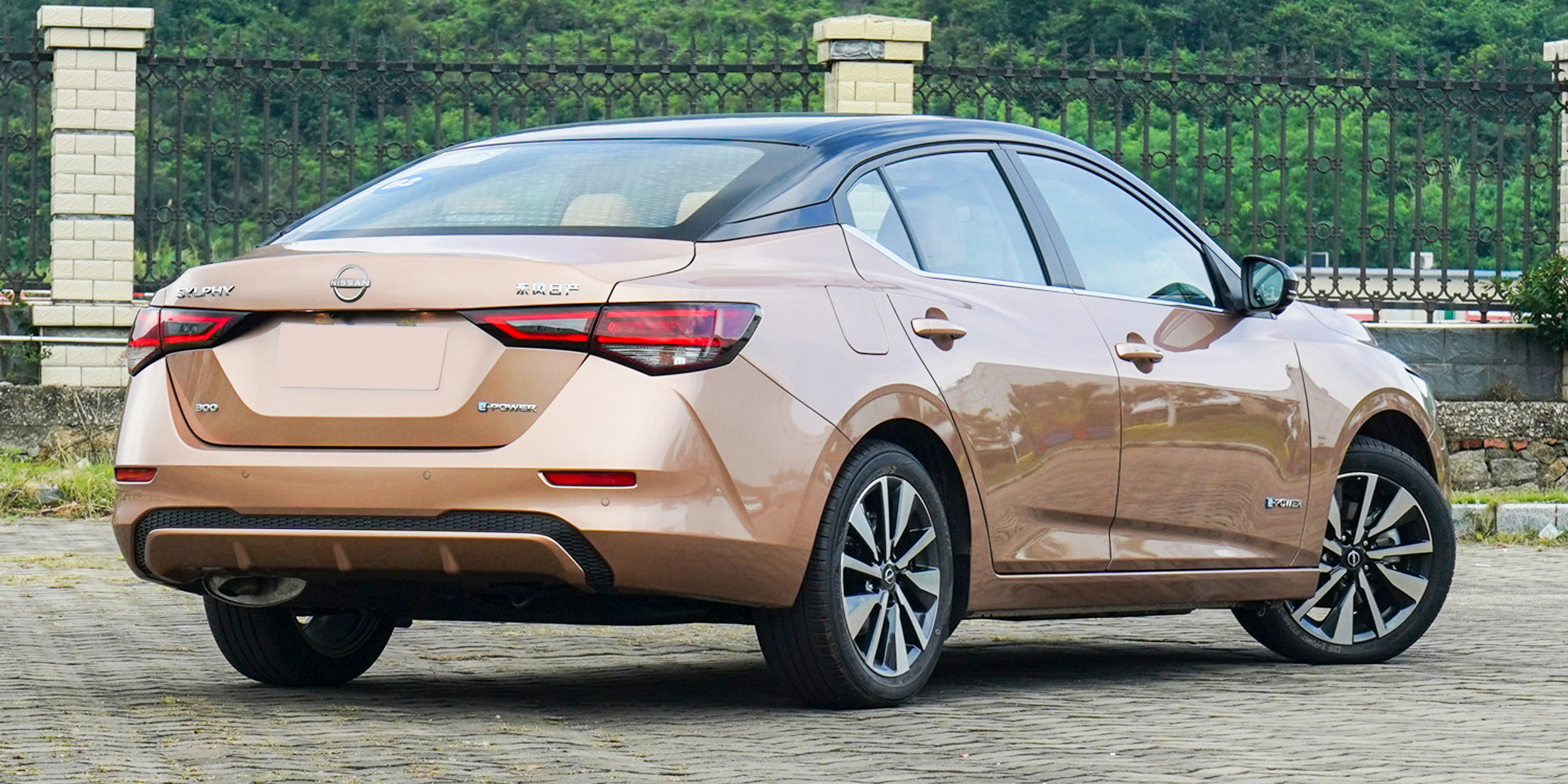 14代轩逸换混动值得吗,不到14万买个什么车