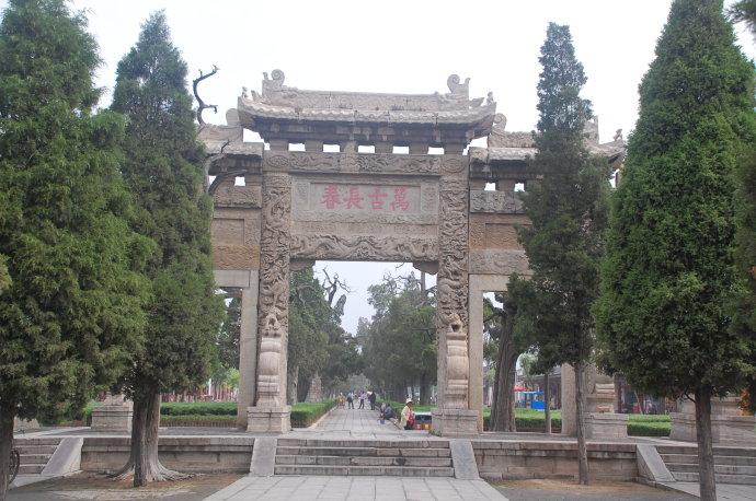 孔林是最大的氏族墓地吗,孔林最大墓葬群