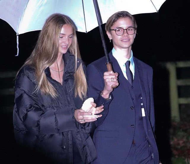 小贝长子约会,小贝长子携女友度假