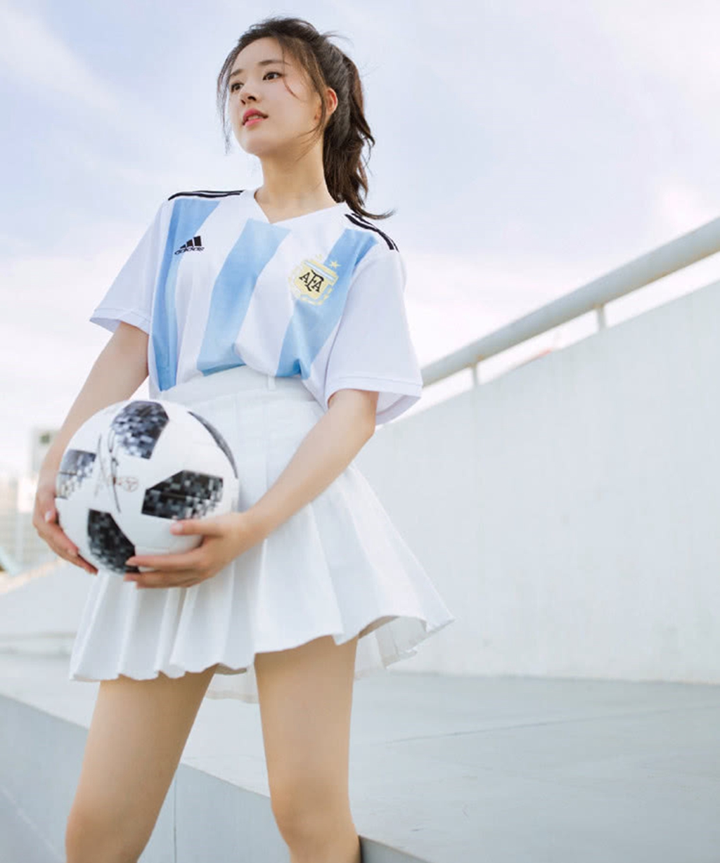 赵露思蓝色运动套装,赵露思蓝白条纹裤