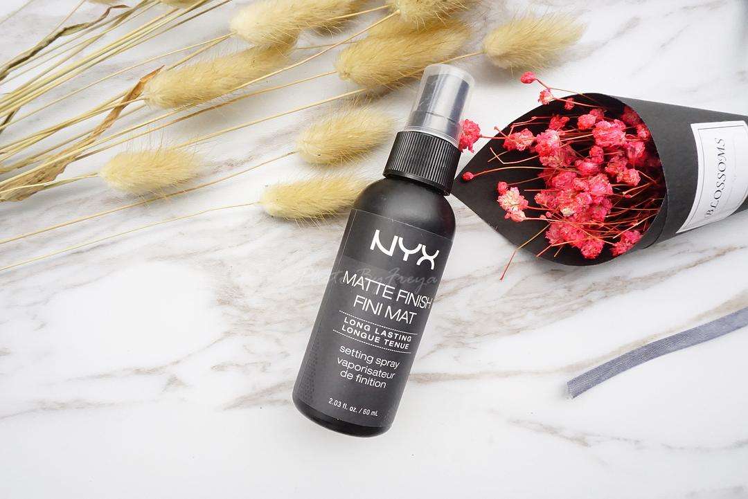 鼻子卡粉怎么保湿,怎么挽救鼻子起皮卡粉