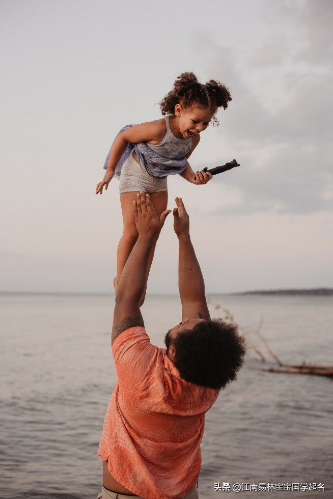 根据唐诗起的男孩名,带金带水的男孩名字出自唐诗