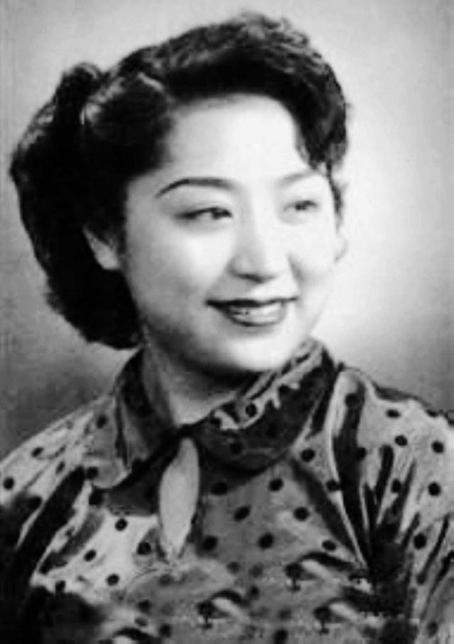 顾正秋与梅兰芳关系,顾正秋晚年照片