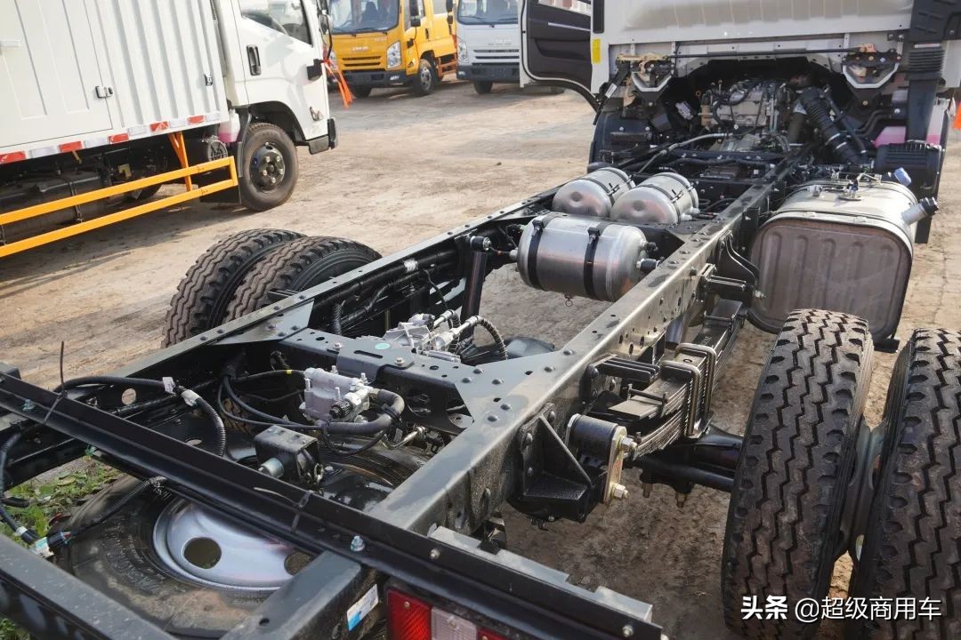 凯运蓝鲸5.2车型,凯运和凯运蓝鲸有什么区别