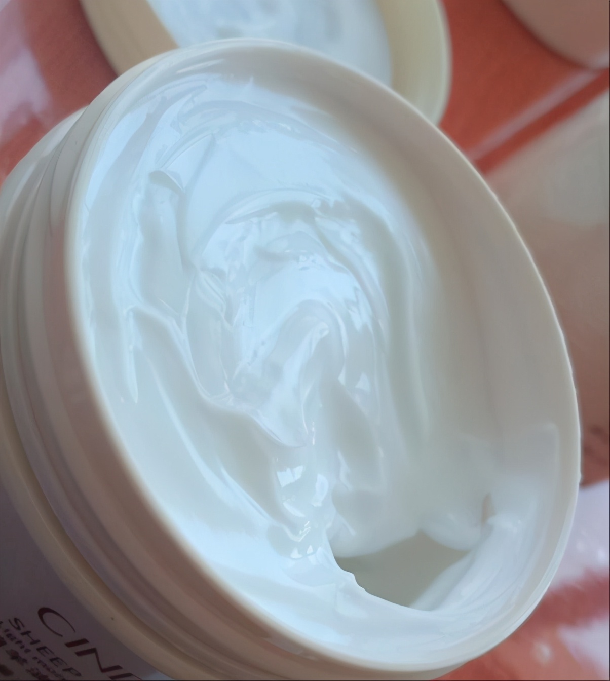 屈臣氏十大美白水乳,屈臣氏的平价美白身体乳