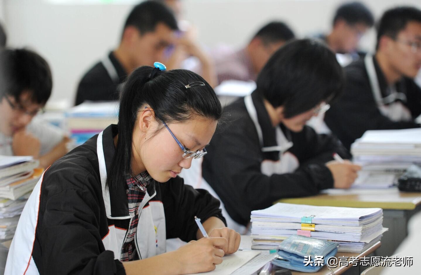 新高考选科物化地女生,新高考女生选择纯理科好吗