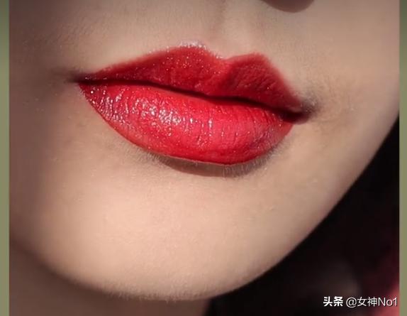 李佳琪口红榜:集齐四只超滋润,超显白必剁手告别黄肤唇干