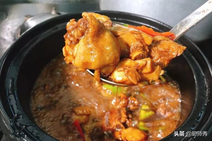 鹏厨的家常鸡做法,鹏厨开封扣碗黄焖鸡视频