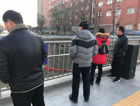 七旬老人跳河轻生事件,70岁老人跳河事件