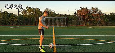 人人必会的五大防守技巧,初学者5个必会足球射门技巧