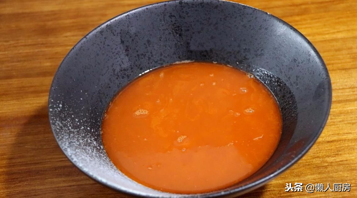 剥完虾仁,壳儿不要扔,这样简单一做,比浓汤宝还鲜,简单又好学