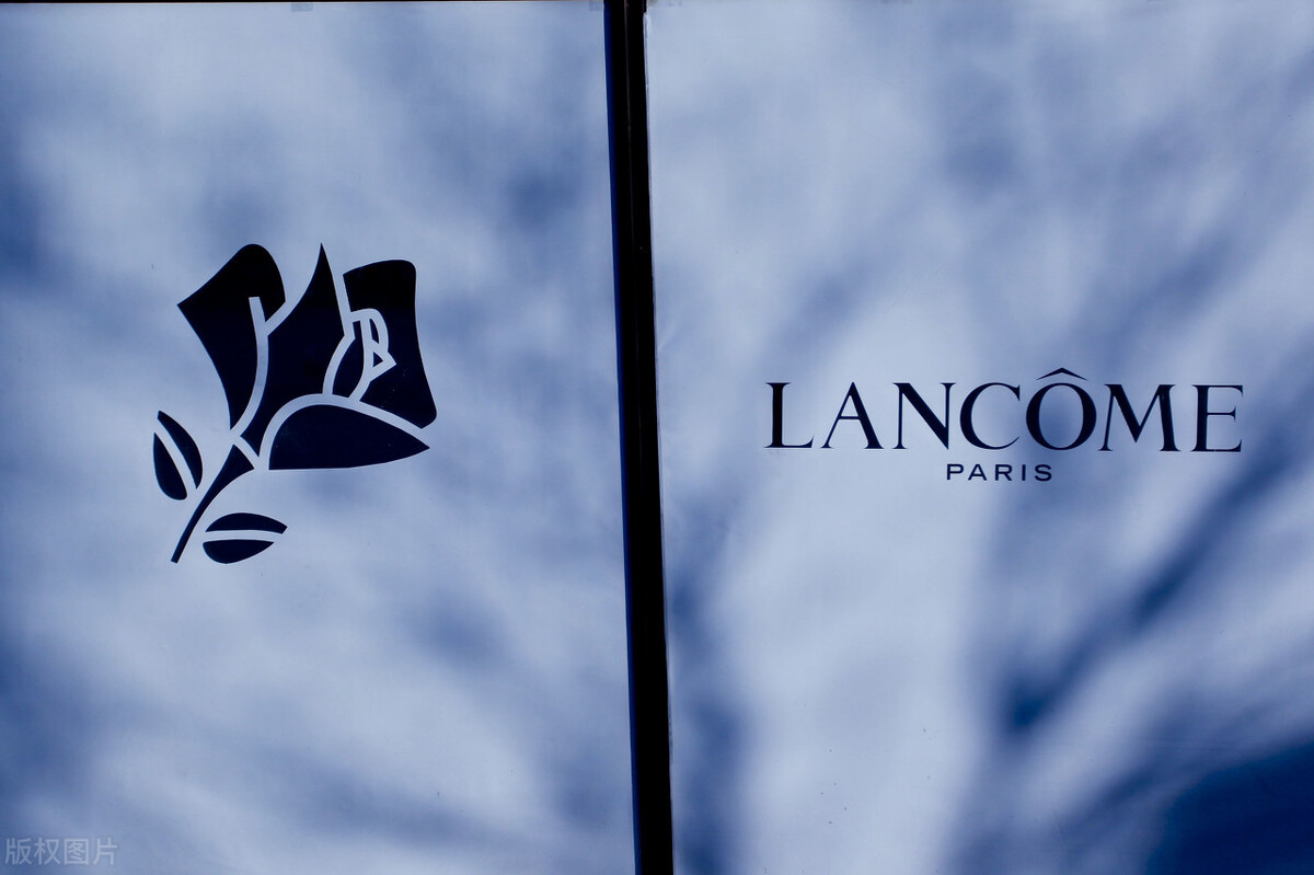 气垫还是粉底液？看完这篇文章教你少走弯路