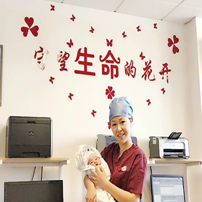 宫缩是什么感觉宝妈,宫缩是妈妈还是孩子决定