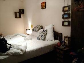 床底黑影真实故事,床底下的诡异细节