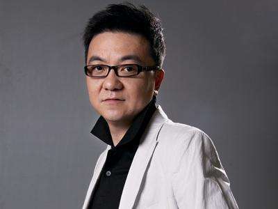 董路最尴尬的解说,足球评论员董路现在情况如何