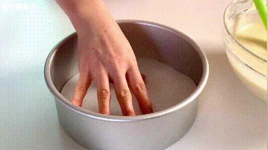 在家做蛋糕的简单做法维语版,在家做蛋糕配方和做法