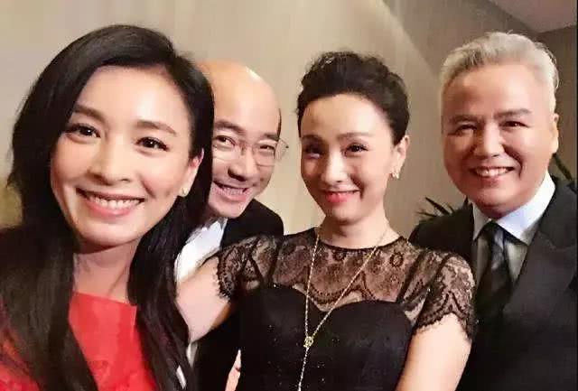 从琼瑶小生到百亿大亨，前妻自杀未遂，现妻生下2个试管婴儿