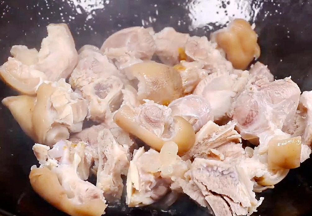 怎样炖猪蹄可以软烂不柴,炖猪蹄的注意事项