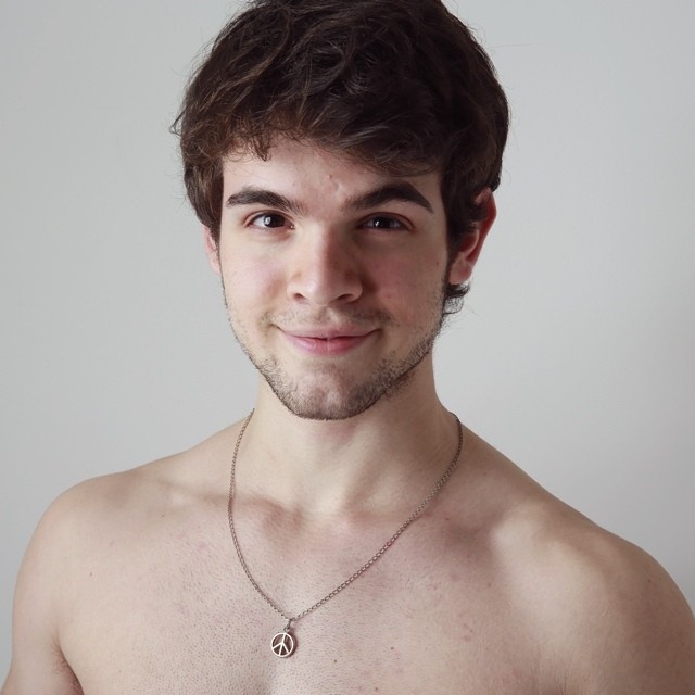 【BL电影】《爱,简单》简单的爱,只是一个眼神