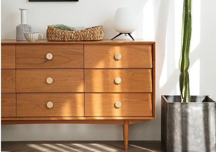 松木樱桃木黑胡桃木哪个好,胡桃木实木家具如何选购