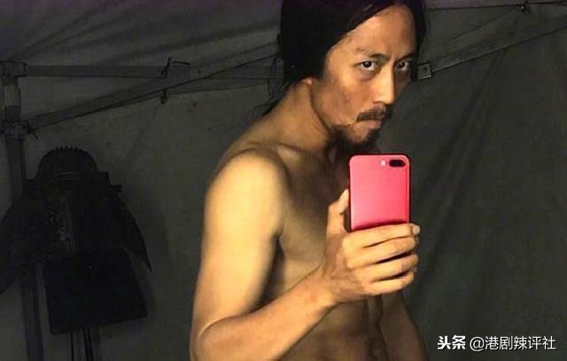 张艺谋荣获最佳导演,巩俐孙俪拍手叫好,为何邓超却笑不出来?