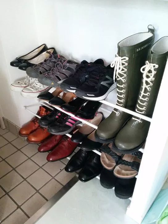 鞋子太多柜子摆不下怎么办,鞋子太多鞋架放不下