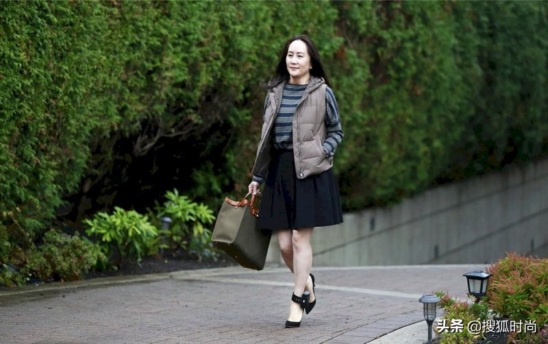 孟晚舟穿香奈儿服装,孟晚舟的爱马仕包价格