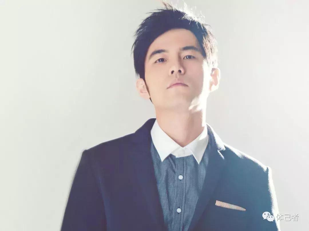 周杰伦华语乐坛当之无愧的老大,周杰伦说自己第二名谁敢说第一