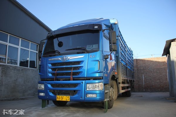 逆变器220伏300瓦变800瓦大货车专用,大功率液晶货车车载逆变器