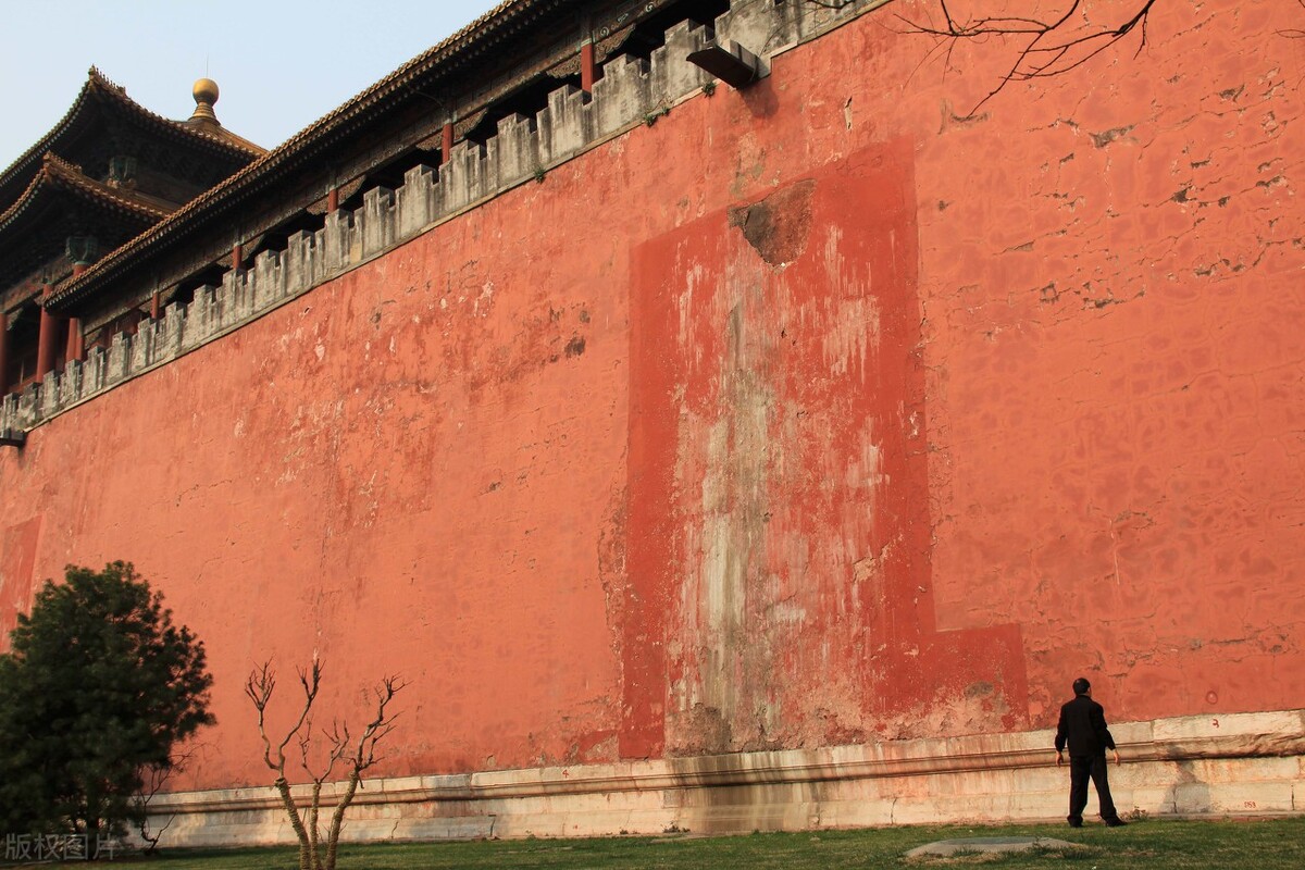 故事:徐延忠夜闯古庙,美貌女子开口就喊相公,究竟是人是妖?