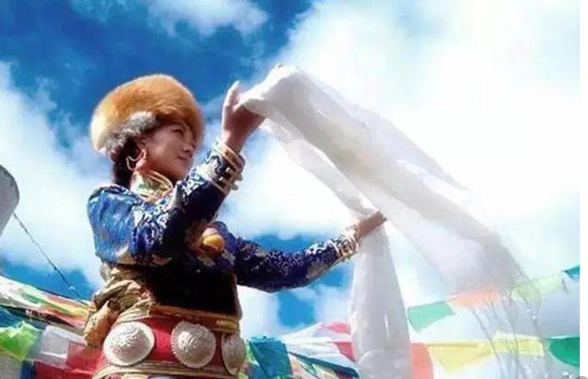 藏族的风俗习惯作文,藏族的风俗简介