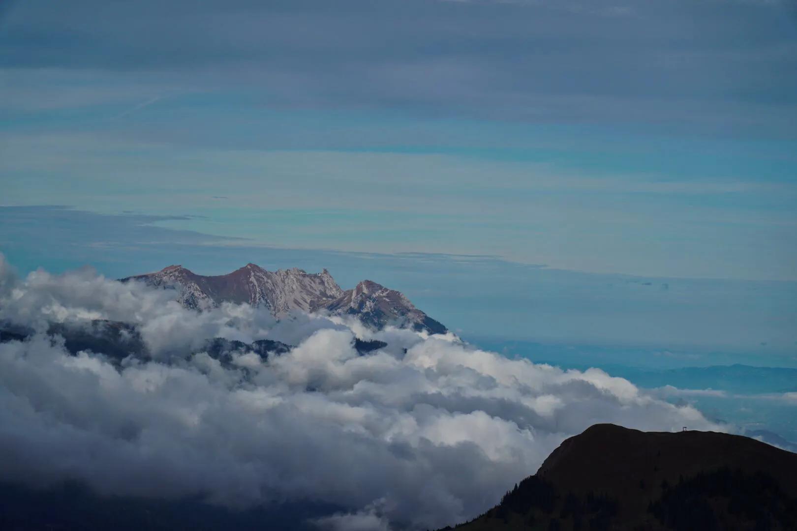 瑞士少女峰旅游详细攻略,四姑娘山徒步路线免费推荐