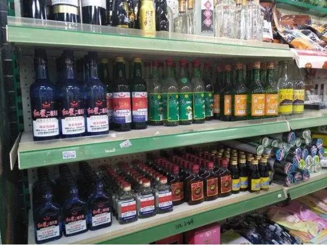 牛二是酒精勾兑的吗,牛二酒为什么那么火