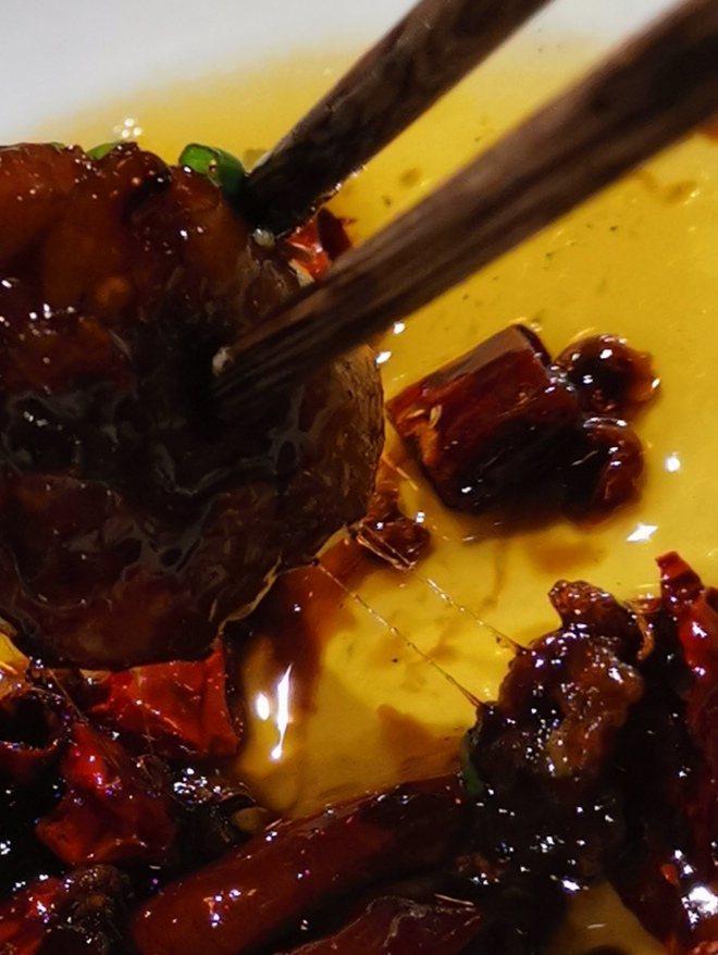 闈掑勾鐑归オ澶у笀,閬囪鍚嶅帹