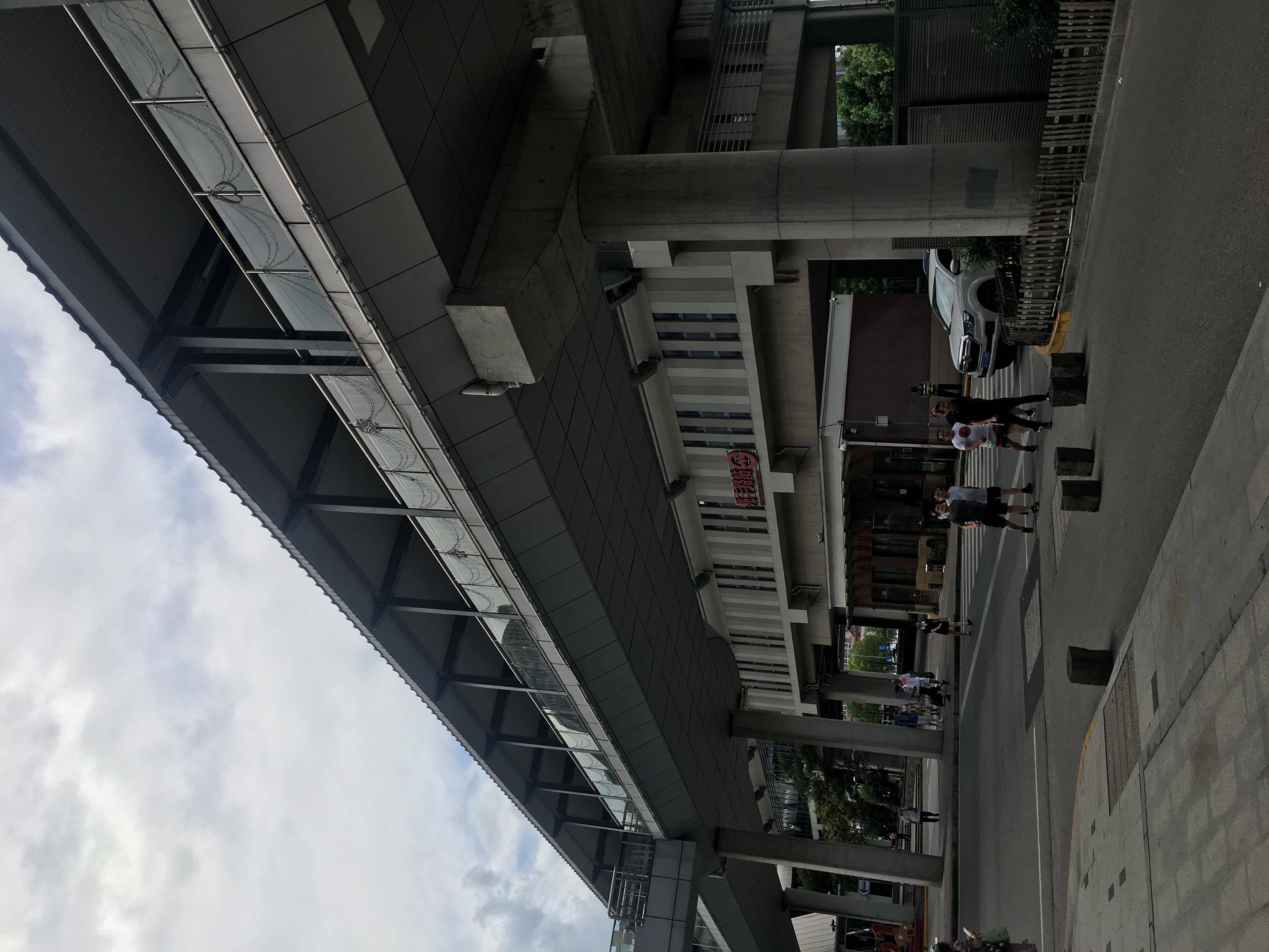 昆山花桥的房子现在值得买吗,昆山花桥能去苏州乘车吗