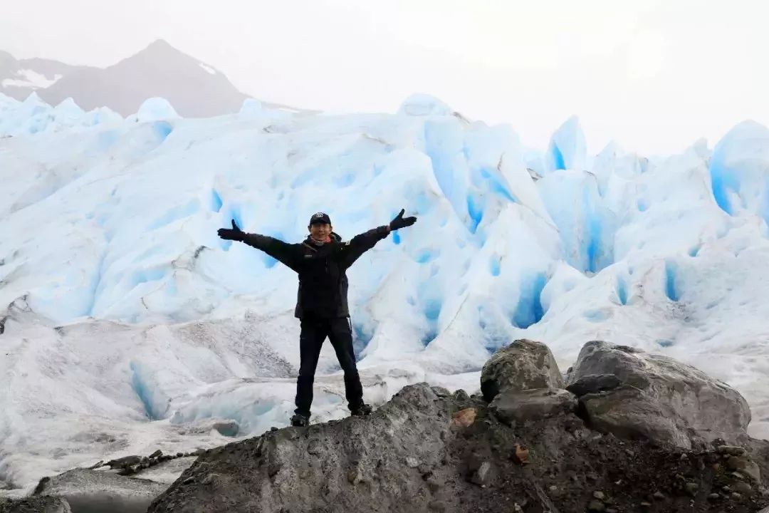 他一人一车环游五大洲，遭连环抢劫，却看见最美的风景