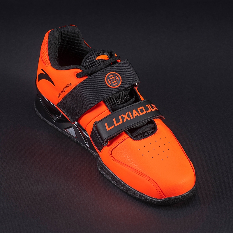 吕小军举重鞋和安踏举重鞋区别,安踏在国外健身圈被吕小军带火了