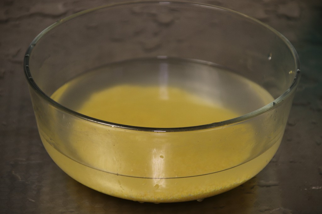 熬小米粥怎样不溢锅,熬小米粥别直接加水