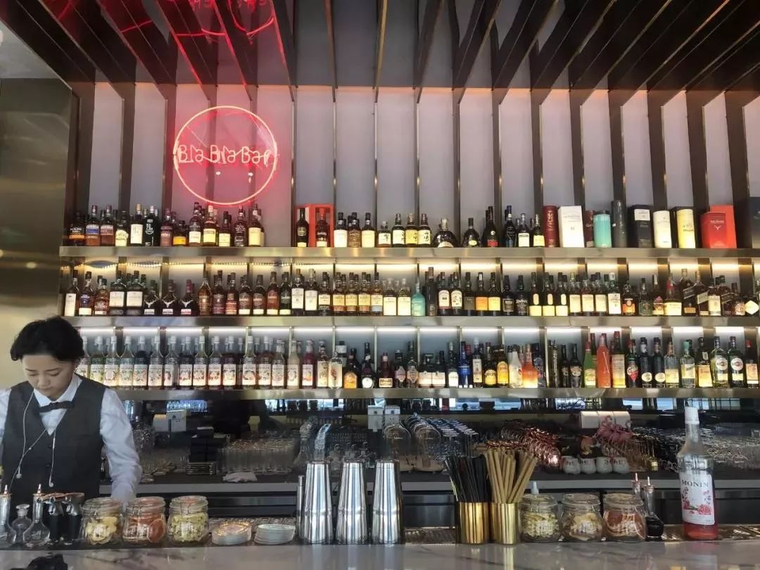 会逛首店,才是曲江最潮的人