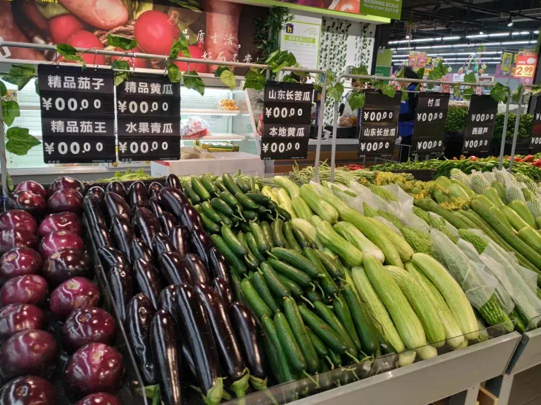 超市五一主题陈列,五一节超市入口创意陈列